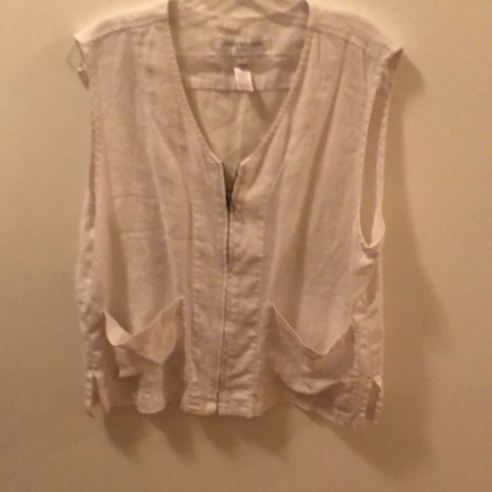 Jones New York sport vest
